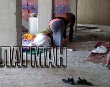 Роми от Пловдивско се самонастаниха в недовършен петзвезден комплекс на морето СНИМКИ