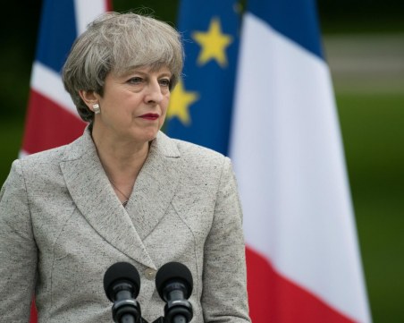 Тереза Мей обяви, че лично ще води преговорите с ЕС