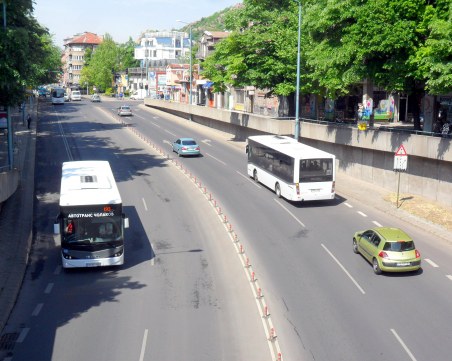 Премахват важна спирка в центъра на Пловдив от днес!