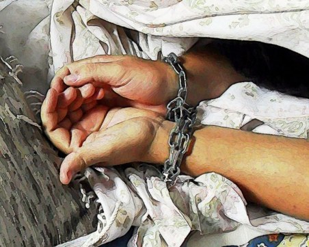 Откриха похитено от дилър 18-годишно момиче! Било е жестоко малтретирано