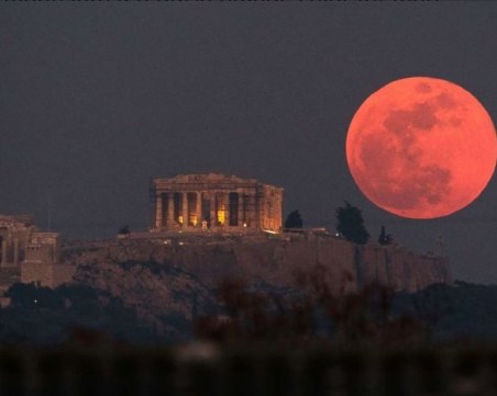 Броени часове остават до най-дългото за века 