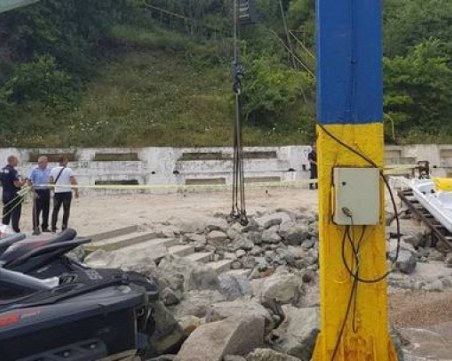 Гардът от НСО, открит мъртъв пред Сарая на Ахмед Доган, се е удавил