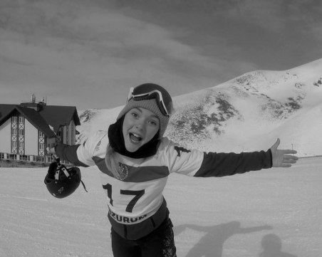 Талантлива сноубордистка почина навръх 18-ия си рожден ден