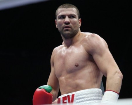 Тервел Пулев преговаря за мач за титла