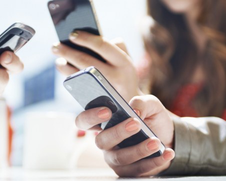 Кога не трябва да поглеждаме смартфона си?