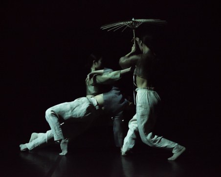 Корейски танцьори ще гонят зли духове в Дома на културата