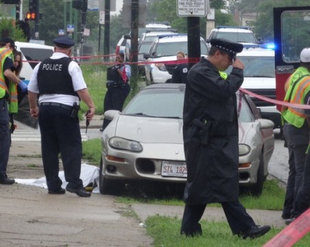 Три тийнейджърки от Москва убиха 57-годишния си баща с 40 удара с нож