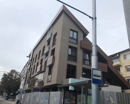 Жилищна кооперация с вид на алпийска хижа изникна в Кършияка