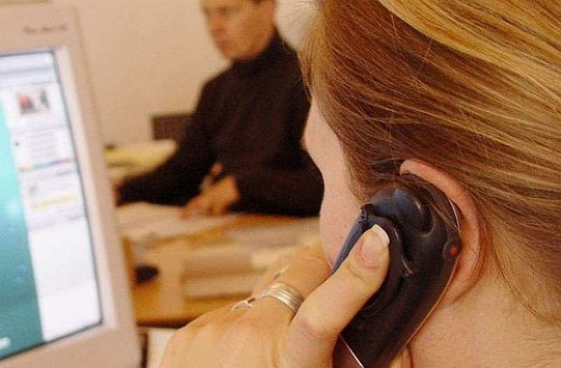 Стартира национална телефонна линия за подкрепа на хора, преживели домашно насилие