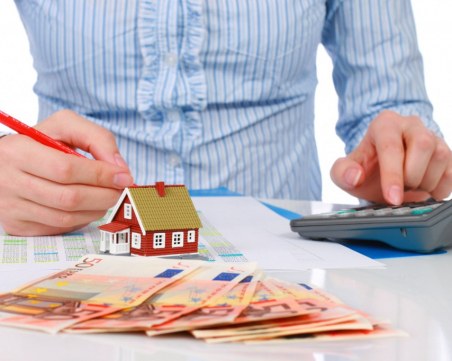 Домакинствата у нас спестяват едва 5 % от доходите си