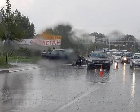Дъждът причини поредната катастрофа в Пловдив
