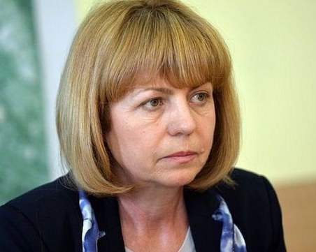 Фалшив профил във Фейсбук събира пари от името на Фандъкова