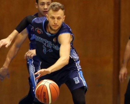 Любимец на публиката от Академик Бултекс 99 спира с баскетбола