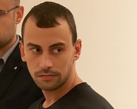 Мъжът, помел 8 коли в София и заплашвал полицаи, пуснат срещу 500 лева