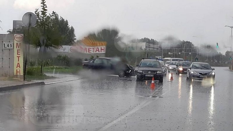 Дъждът причини поредната катастрофа в Пловдив