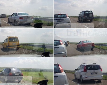 Едни събират нерви в тапата, други шпорят в аварийната лента безнаказано СНИМКИ