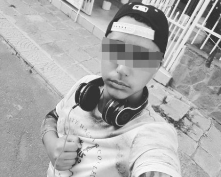 Момчето, намушкало свой съученик, застава пред съда