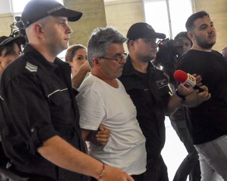 Стрелецът от подлеза: Съжалявам, че попаднах на семейство Адамс