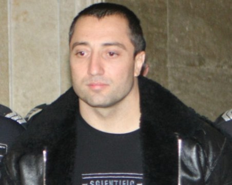 Интерпол тръгна по следите на Митьо Очите