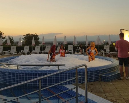 Най-атрактивният комплекс край Пловдив стана снимачна площадка на родна звезда