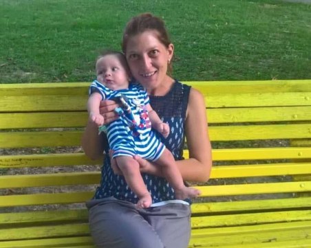 Млада майка майстори бебешки бижута уникати край Пловдив