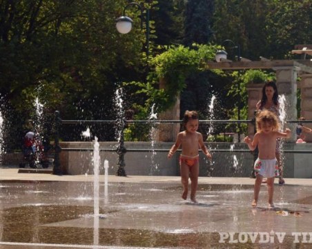 Жегите започват! Живакът в Пловдив удари 32 градуса