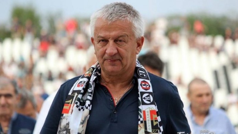 Крушарски: Ще има радикални промени в клуба, но Акрапович остава