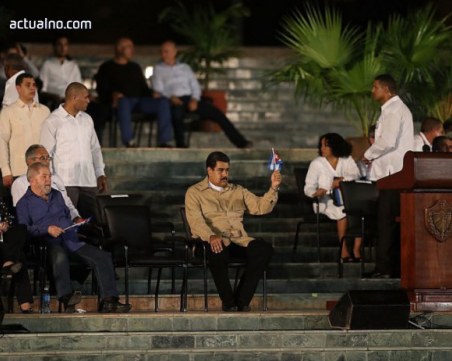 Опит за покушение с дрон тази нощ срещу президента на Венецуела ВИДЕО