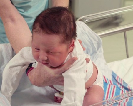 Бизнес с животи: Арестуваха 4 българки, продавали бебета в Гърция