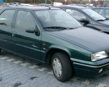 Културни крадци! Откраднаха колата на пенсионер в Смирненски, после я оставиха на паркинг