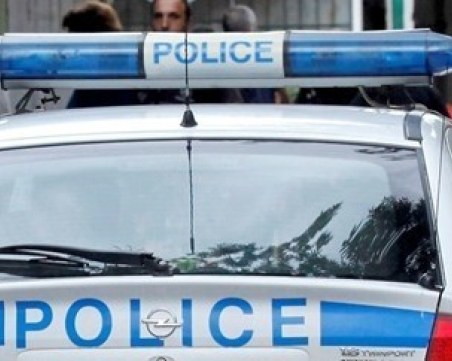 Шофьор насочи 2 пистолета срещу колега след скандал на пътя