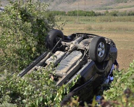 Двама тийнейджъри загинаха при тежка катастрофа