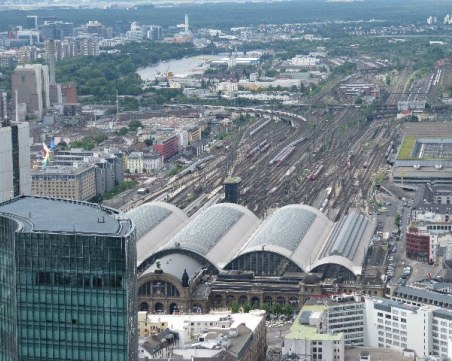 Евакуираха терминал на летището във Франкфурт