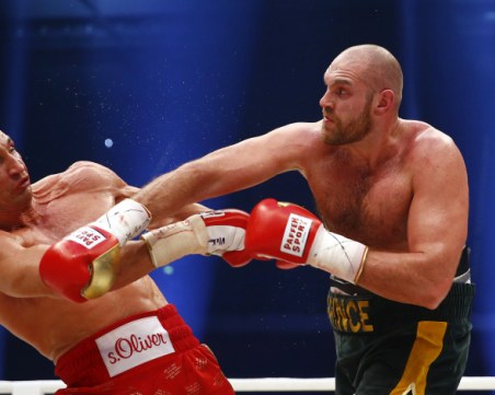 Тайсън Фюри се подигра с Владимир Кличко