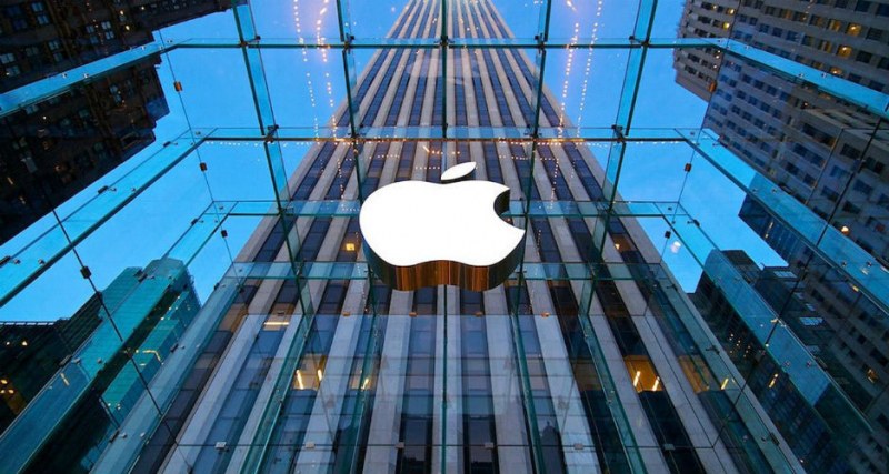 Apple отрекоха да записват тайно потребителите си