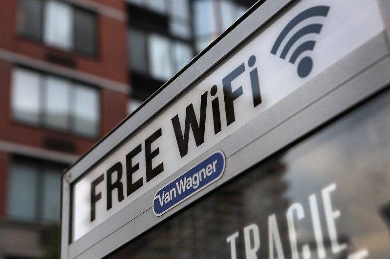 Как безопасно да ползвате публична Wi-Fi мрежа?