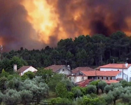 Испания и Португалия продължават да се борят с пожарите, евакуираха хиляди