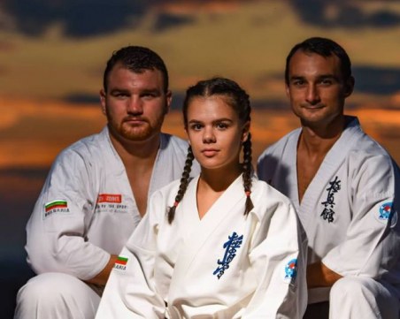 Младата ни надежда Никол Харизанова днес става на 17 години! Честито!