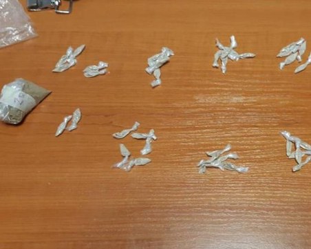 Пак спипаха с дрога пловдивчанката Зоя! Този път с... 58 пакетчета хероин