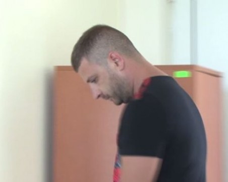 Джигитът, прегазил децата в Китен: Нищо ви няма