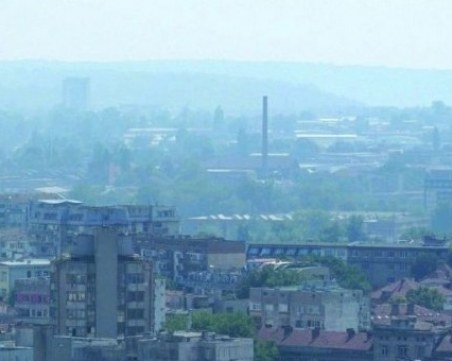 Отново! Русе е обгазен, кметът свиква спешно заседание