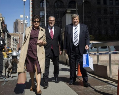 Родителите на Мелания Тръмп вече са граждани на САЩ