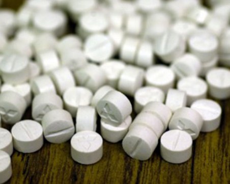 Арестуваха 20-годишен дилър, хванаха го с амфетамин