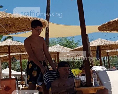 Евгени Димитров – Маестрото отмаря с цялата рода в Гърция СНИМКИ