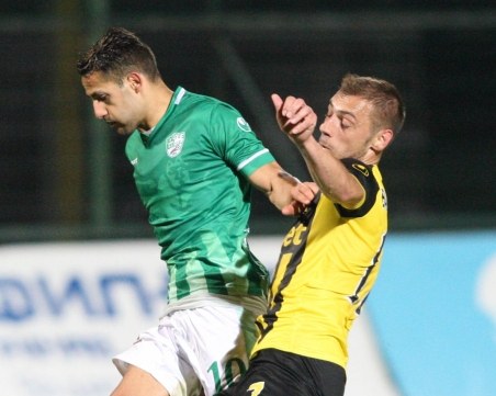 Хубчев гледа мача на Ботев тази вечер