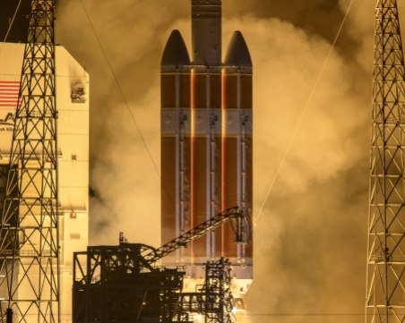 НАСА изстреля сондата 