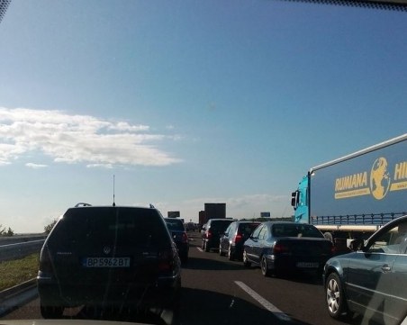 Катастрофа на АМ Тракия, движението е затруднено СНИМКИ