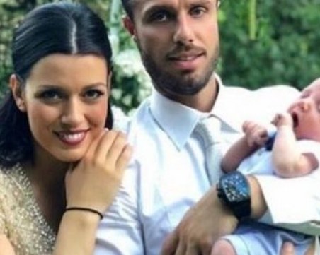 Ралица Паскалева и Теодор Салпаров кумуваха на приказна сватба край морето СНИМКИ