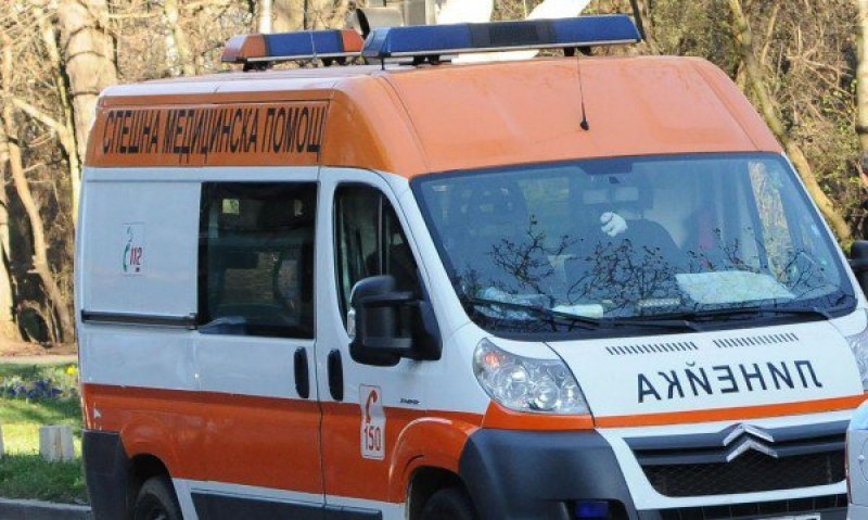 Бебе падна от третия етаж, докато майка му търси памперс