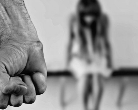 Баща от Асеновград заплаши двете си дъщери с убийство, озова се в ареста